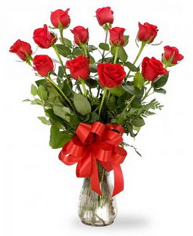  Manisa çiçek online çiçek siparişi  12 adet kırmızı güllerden vazo tanzimi