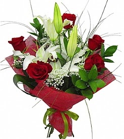 1 dal kazablanka 5 kırmızı gül buketi  Manisa internetten çiçek satışı 