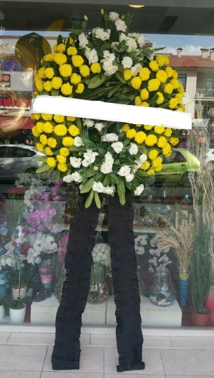 Cenaze çiçek modeli cenaze çiçeği  Manisa anneler günü çiçek yolla 
